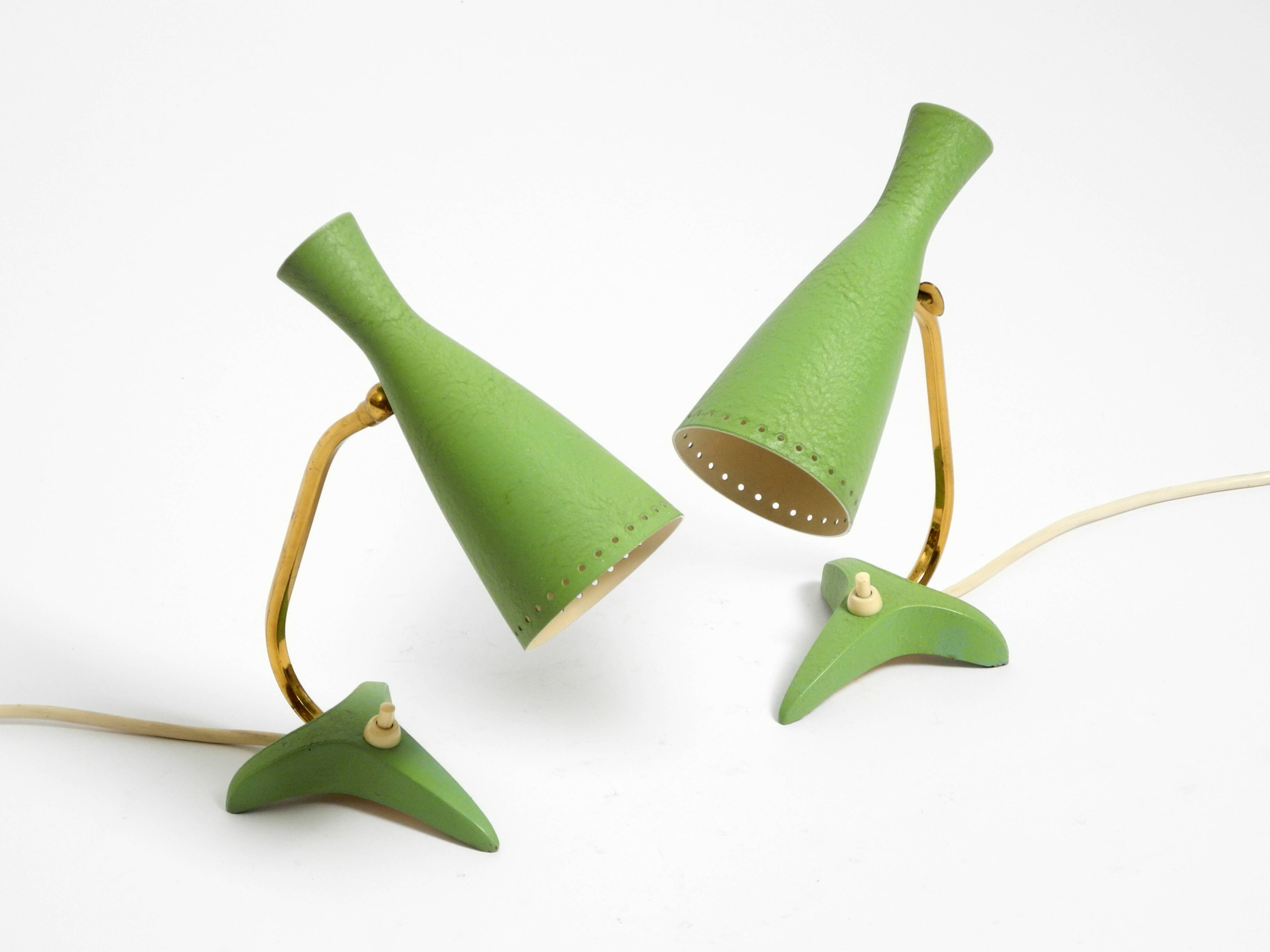 Pair of beautiful green Mid Century Modern Diabolo crow's foot table lamps