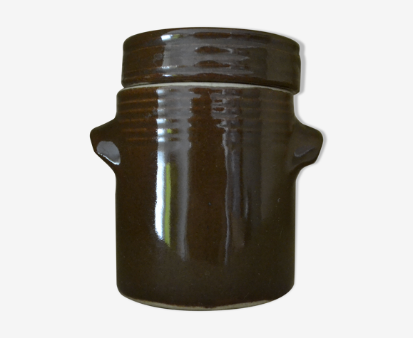 Pot en grès à couvercle