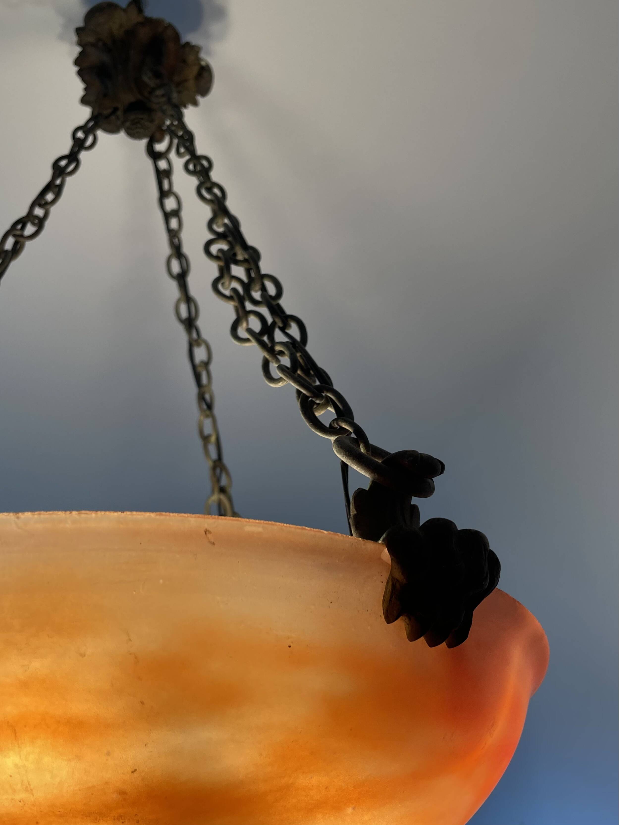 Art Deco pendant light in marbled glass