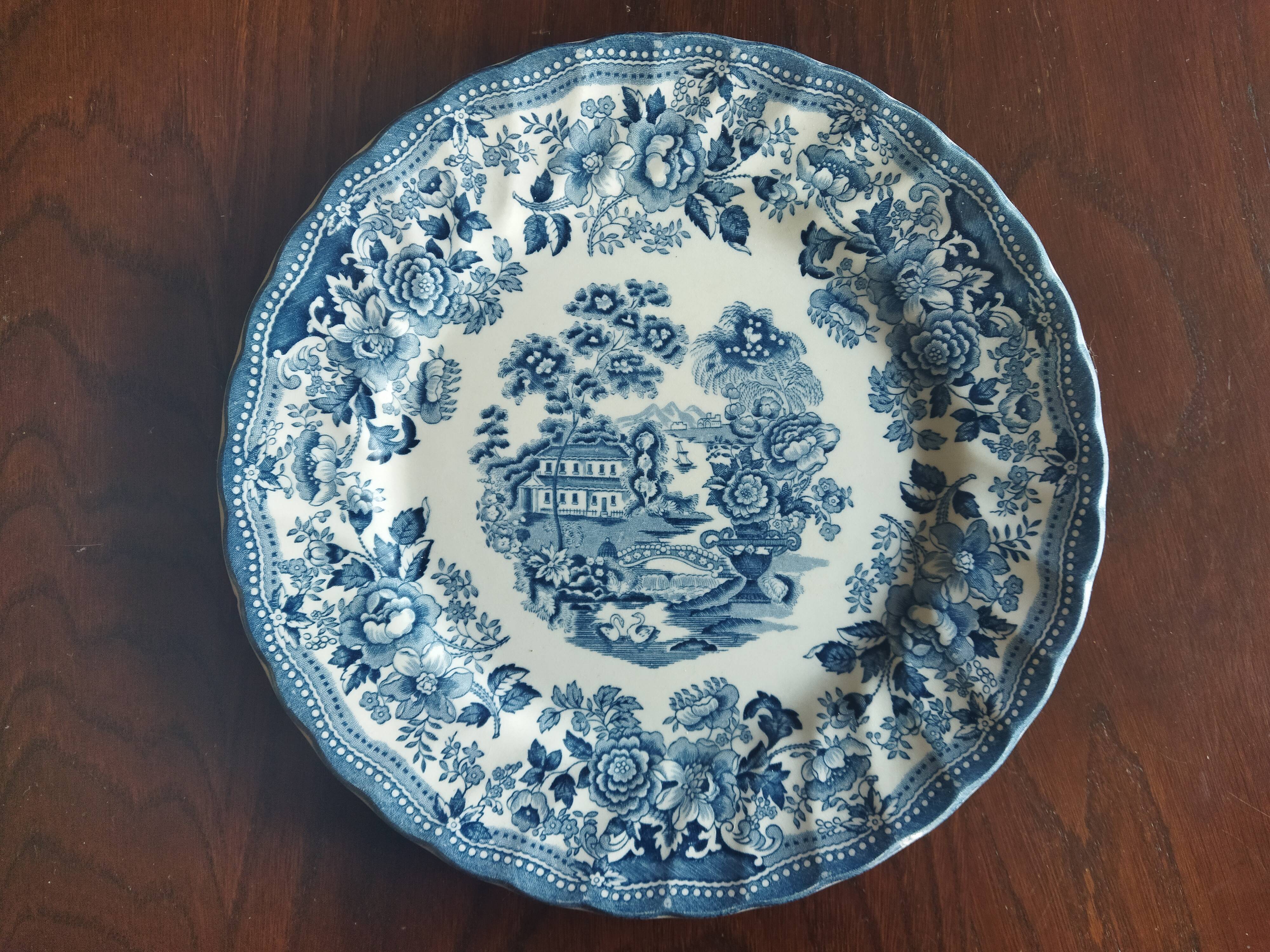 8 blue & white English dinner plates (Myott Meakin WH Grindley KG Luneville)