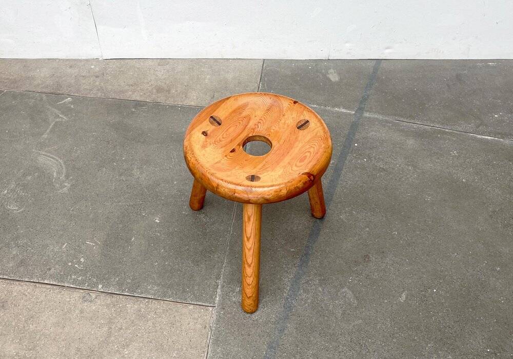Mid-century pine sauna stool by Bertel Gardberg for Artek, 1950s.