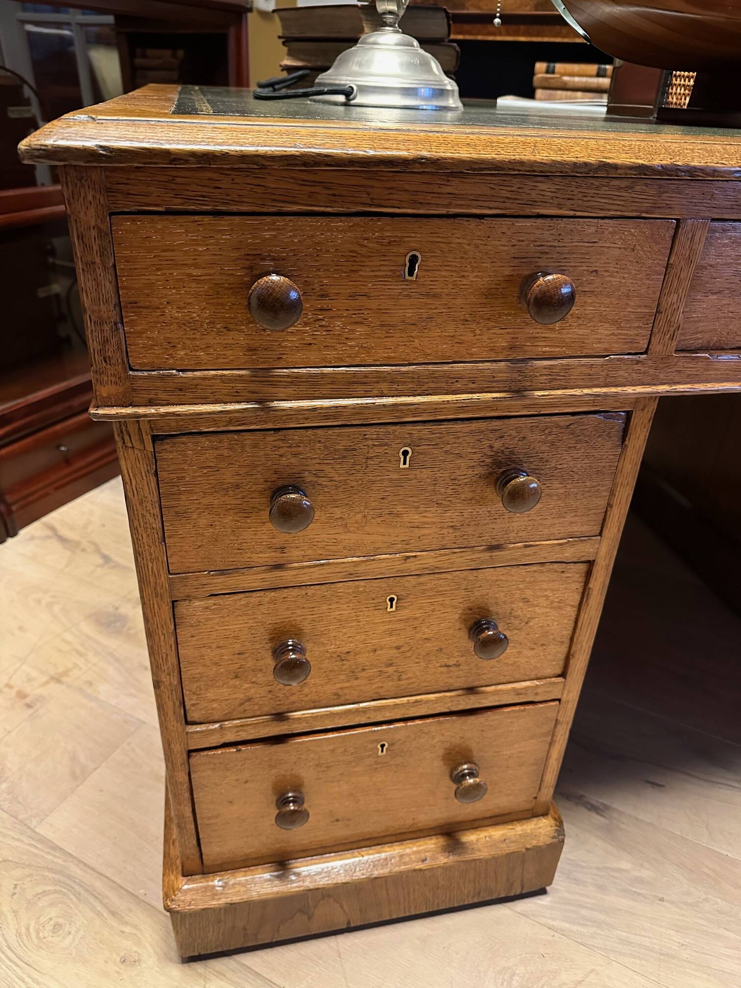 Antique Partnersdesk