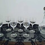 Set of 6 crystal glasses and a carafe