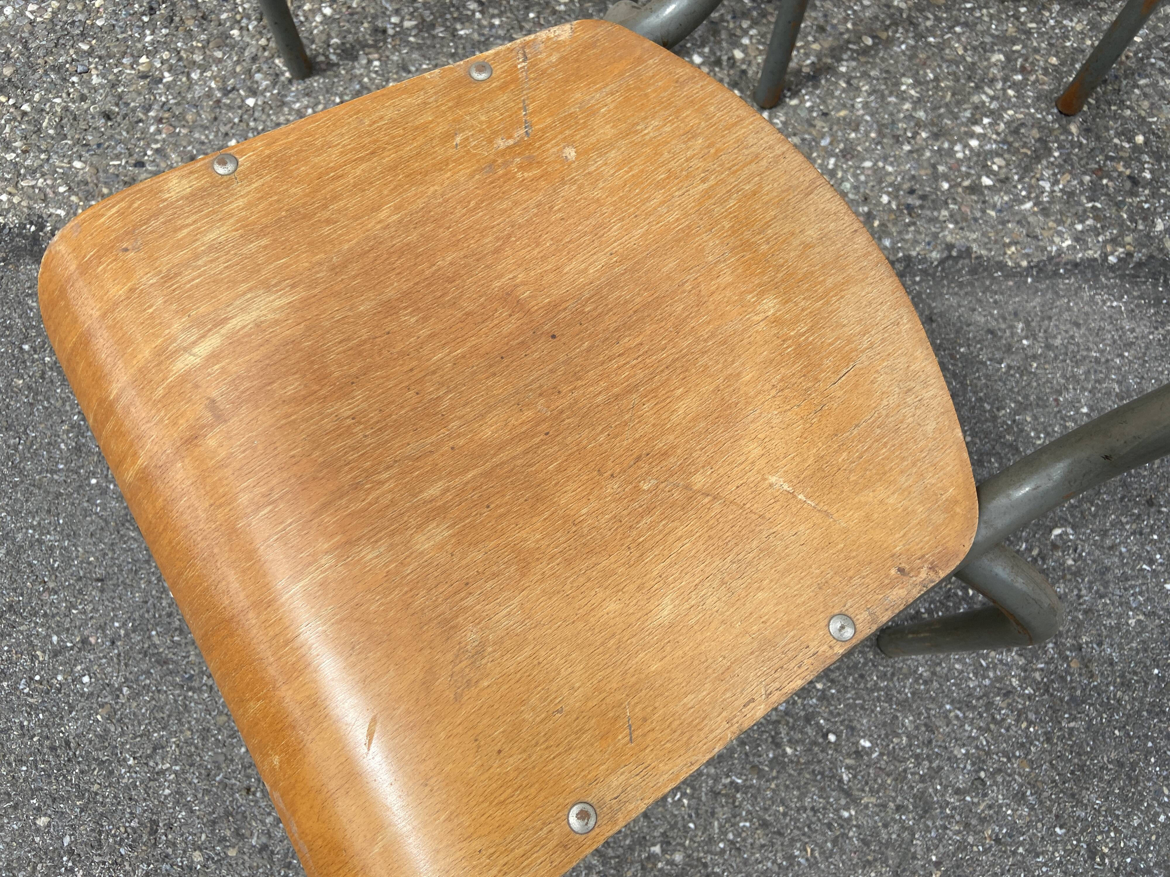 Lot 100 school chairs mullca