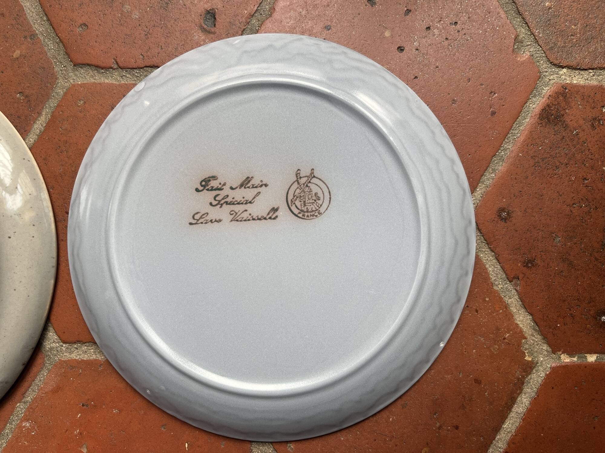 2 grandes assiettes bleues années 70