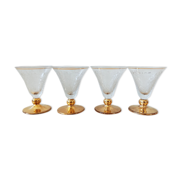 Ensemble de 4 verres gravés au pied doré