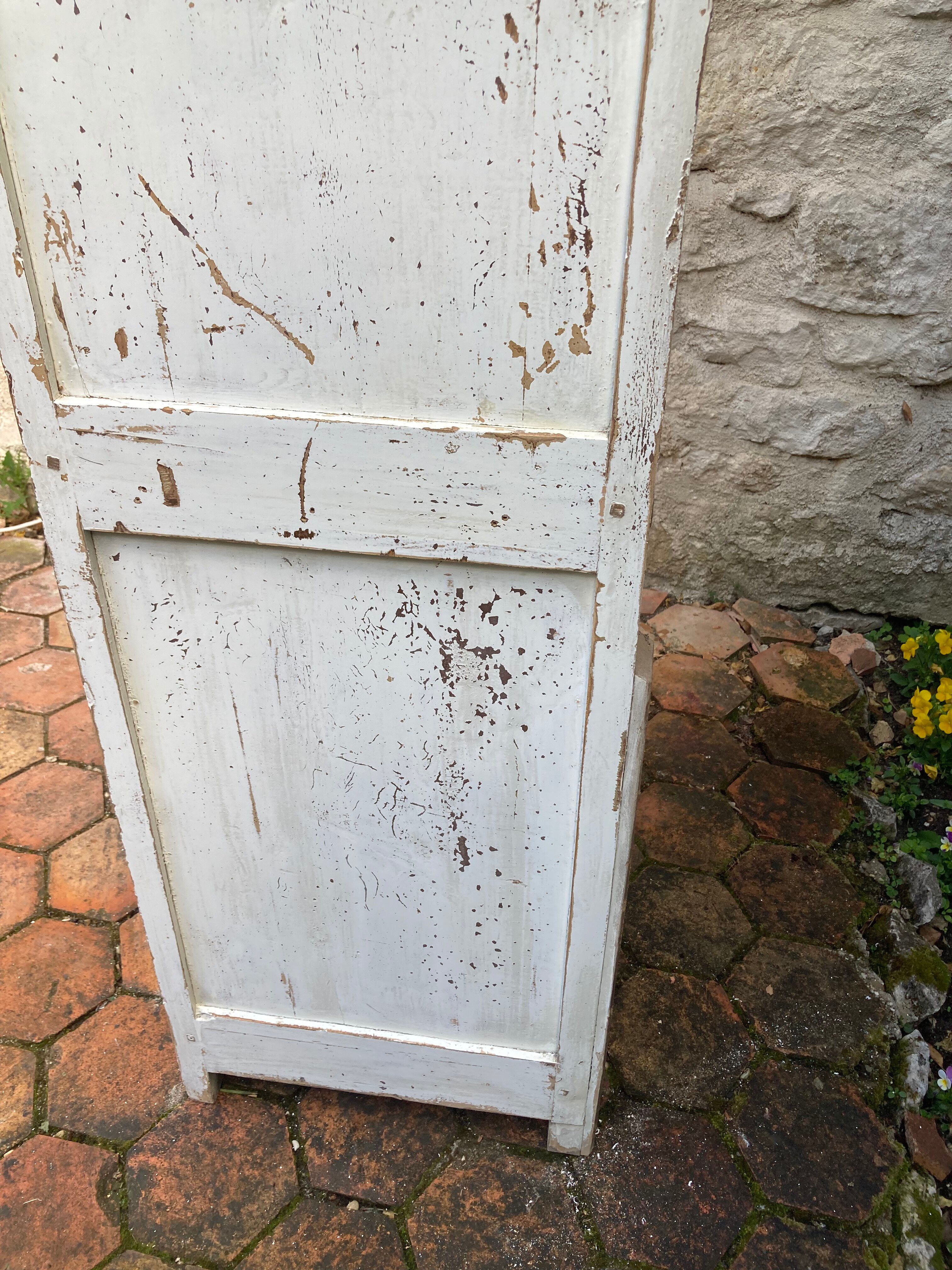 Armoire ancienne - bonnetière parisienne