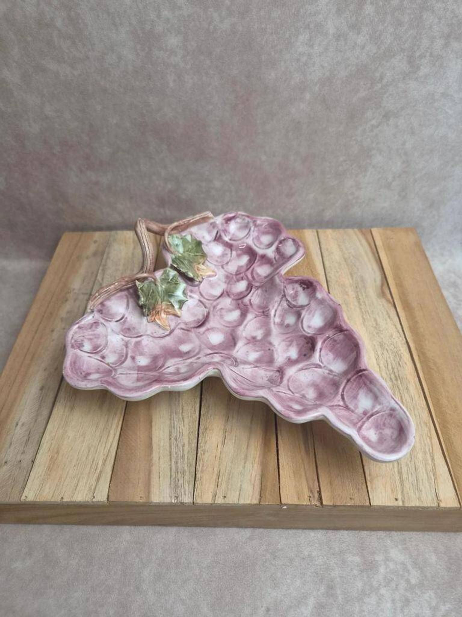 Vintage Italian barbotine grape plate – G.b.c. Made in Italy
