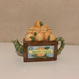 Orange spread teapot