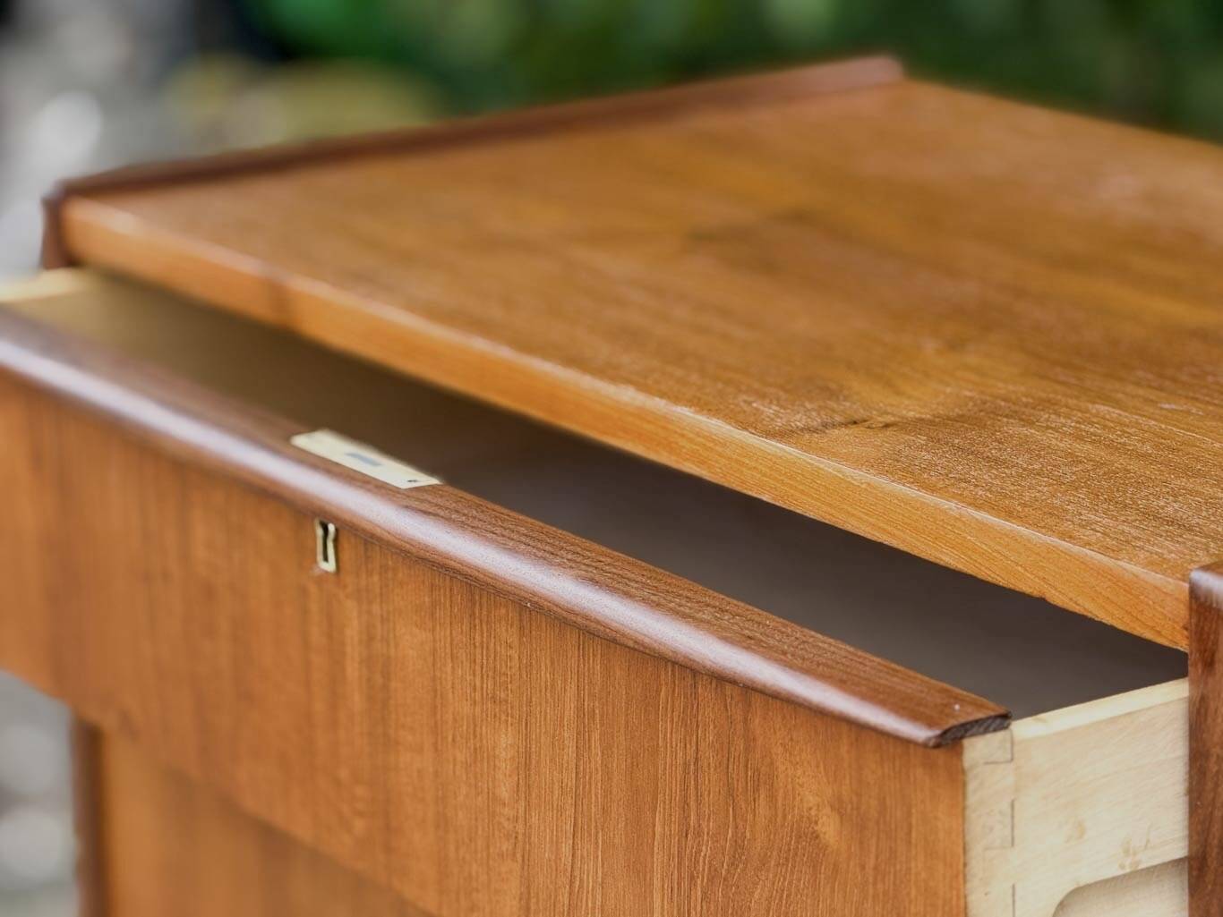 Commode (fabriquée au Danemark 1950)