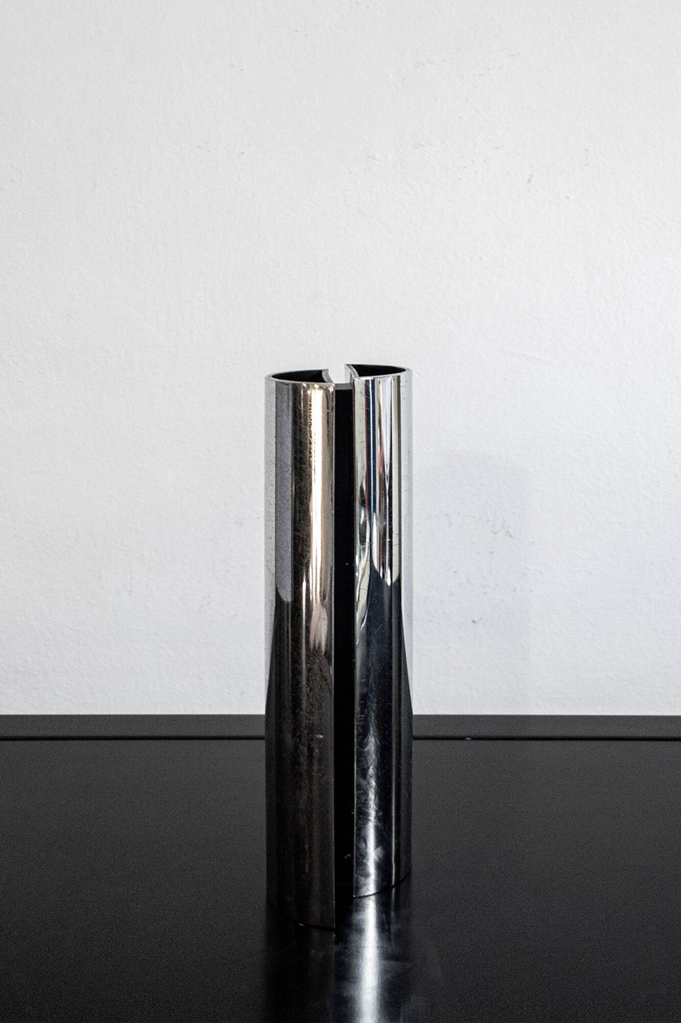 Vase convexe chromé par E. Radaelli pour Lamperti Robbiate Italie 1970