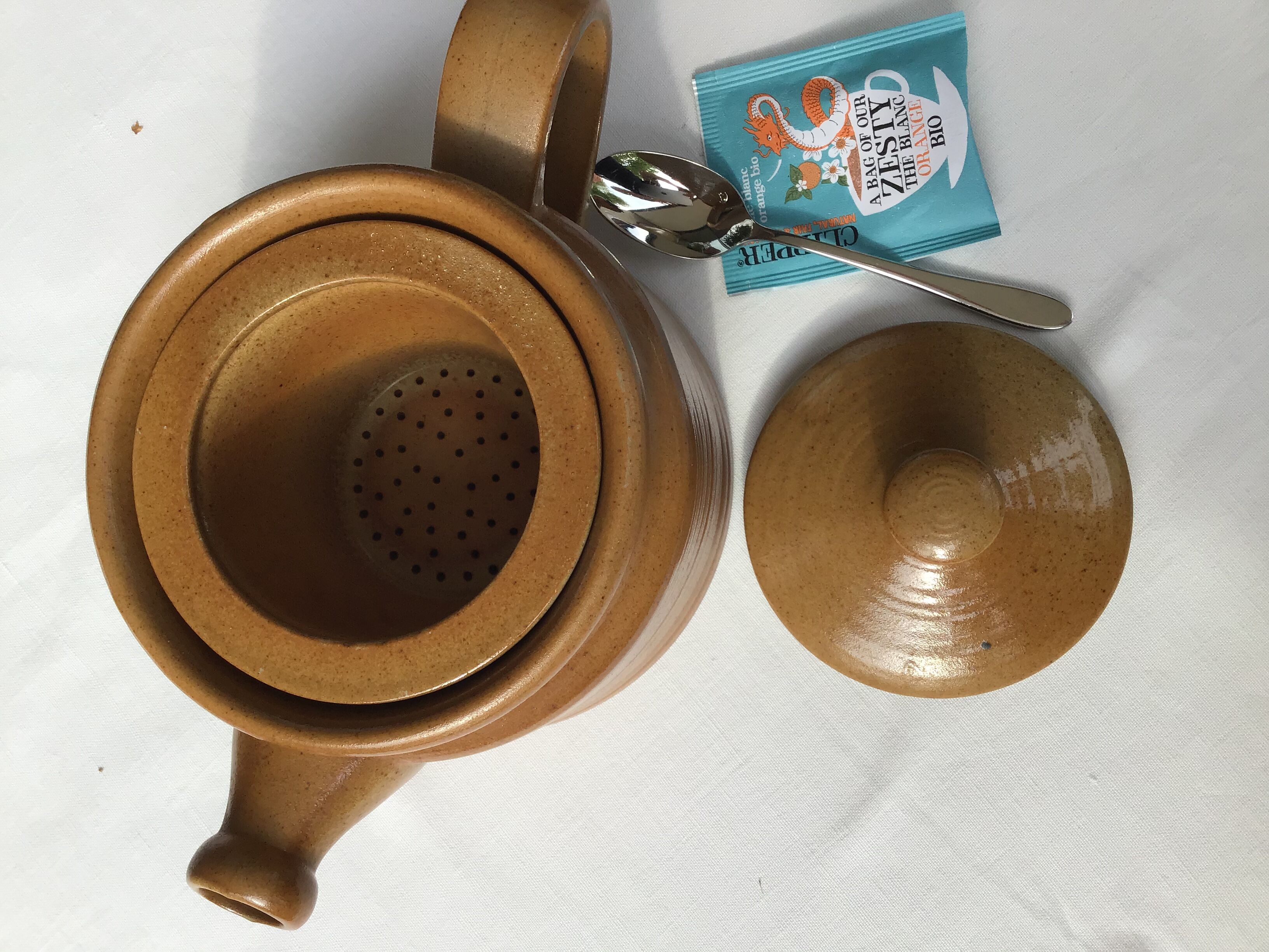 Arnon sandstone teapot with filter
