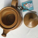 Arnon sandstone teapot with filter