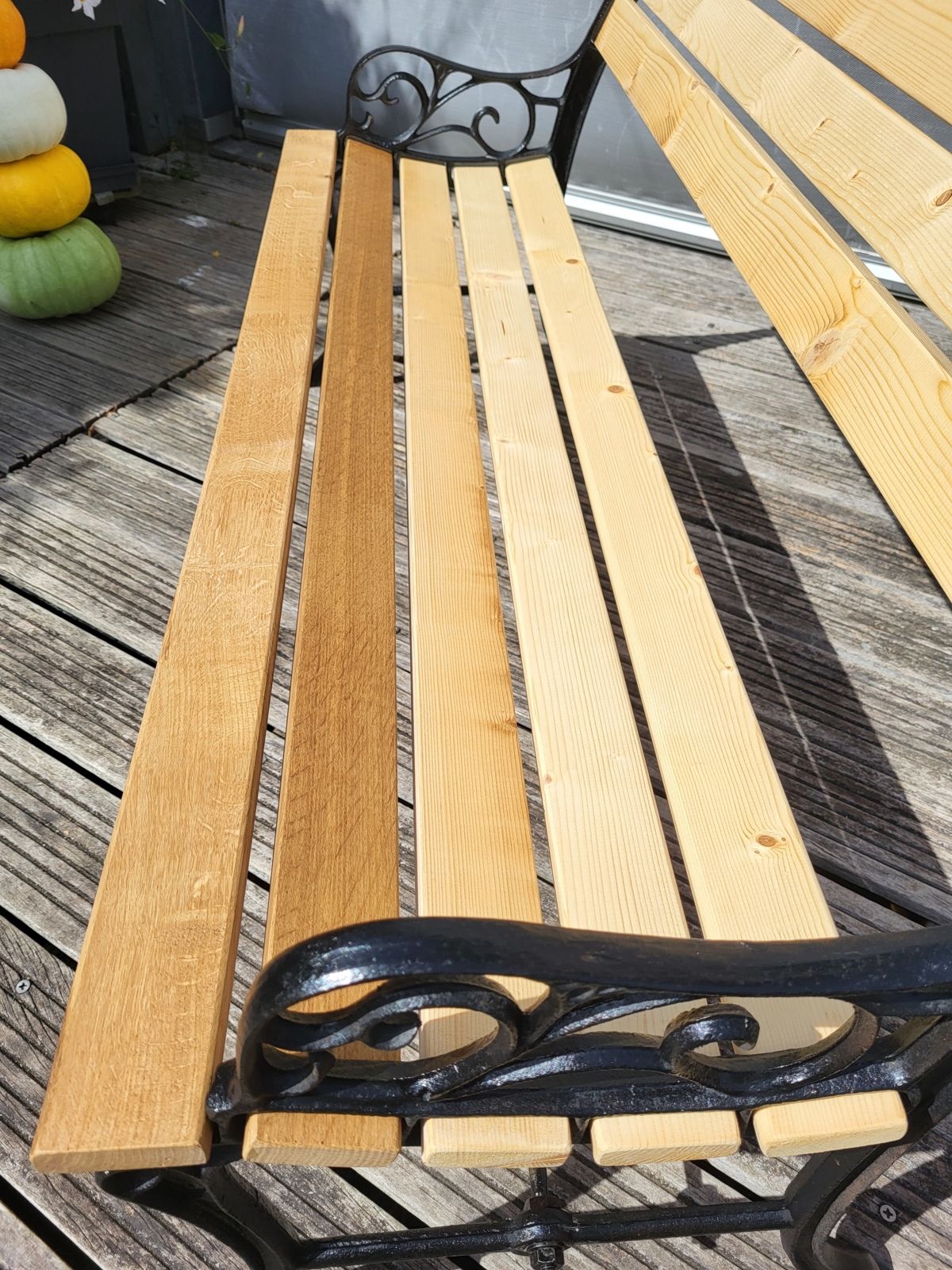 Old "Jardins de Paris" bench in Art Nouveau style (restored)