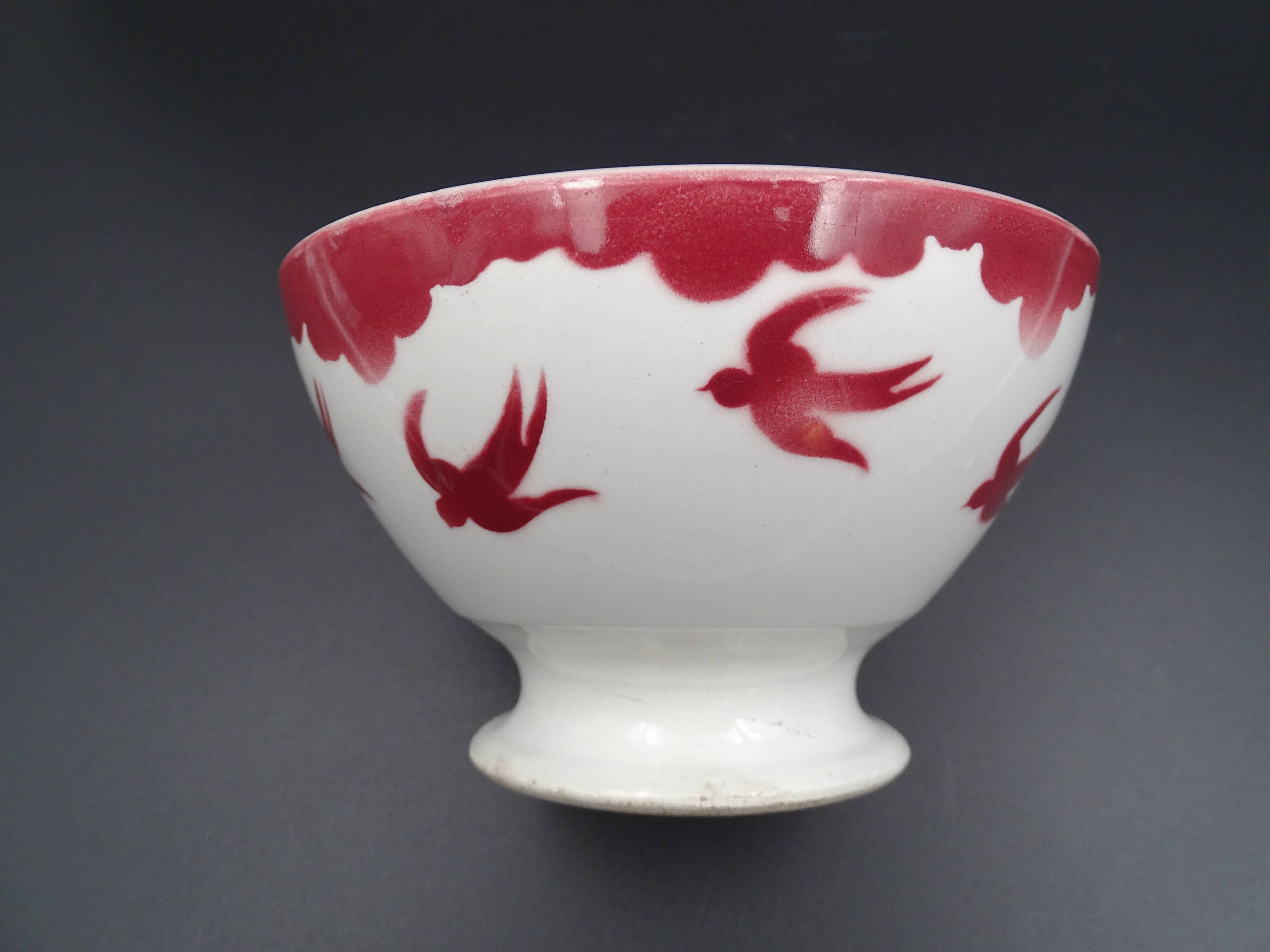 Saarland Digoin's Faience Bowl - Red Swallow Decoration - 1940