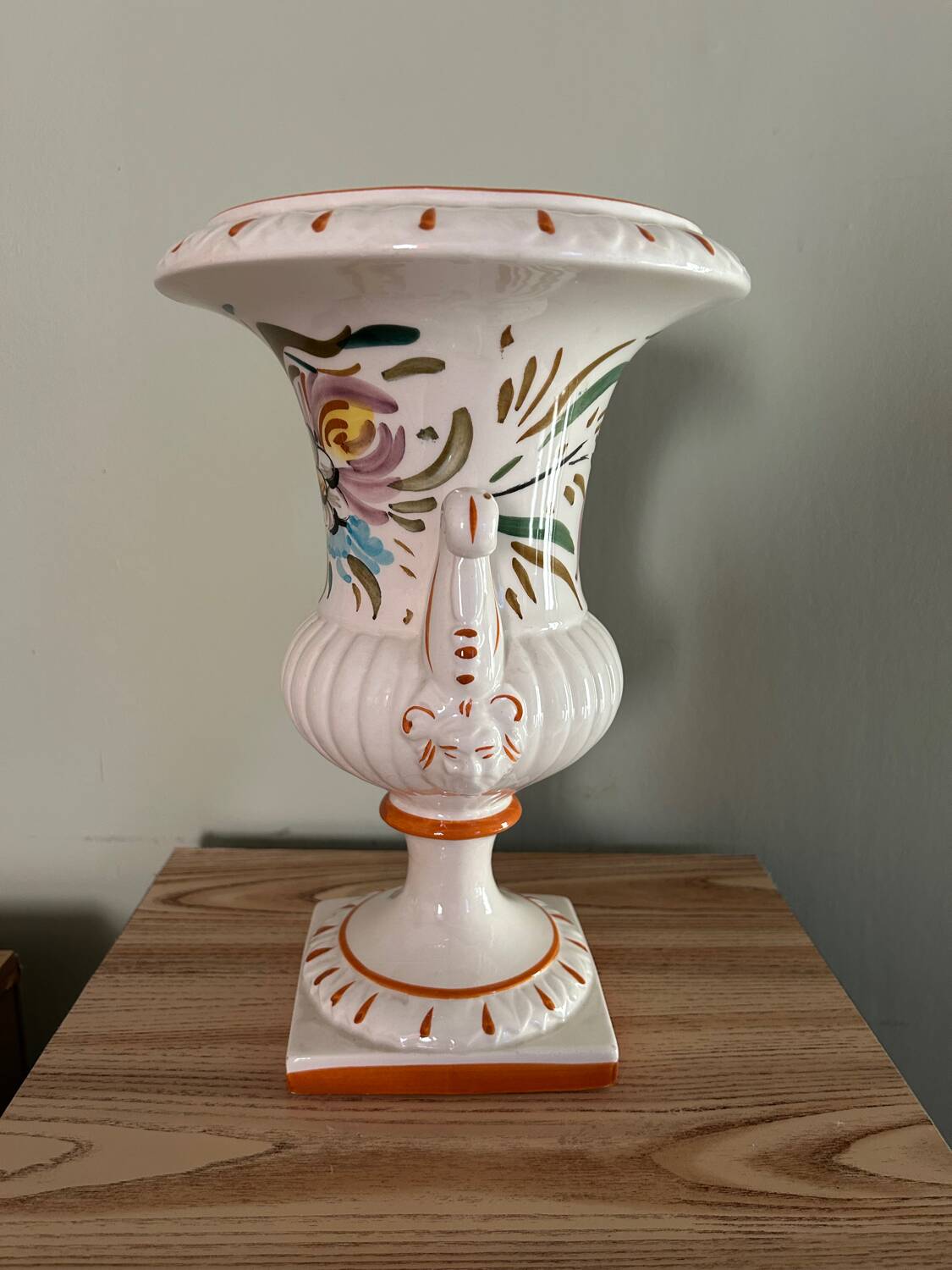 Vase en céramique estampillé