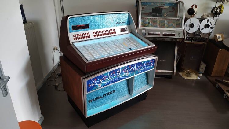 Jukebox wurlitzer model atlanta stereo of 1972 revised+teleorder and compile 80