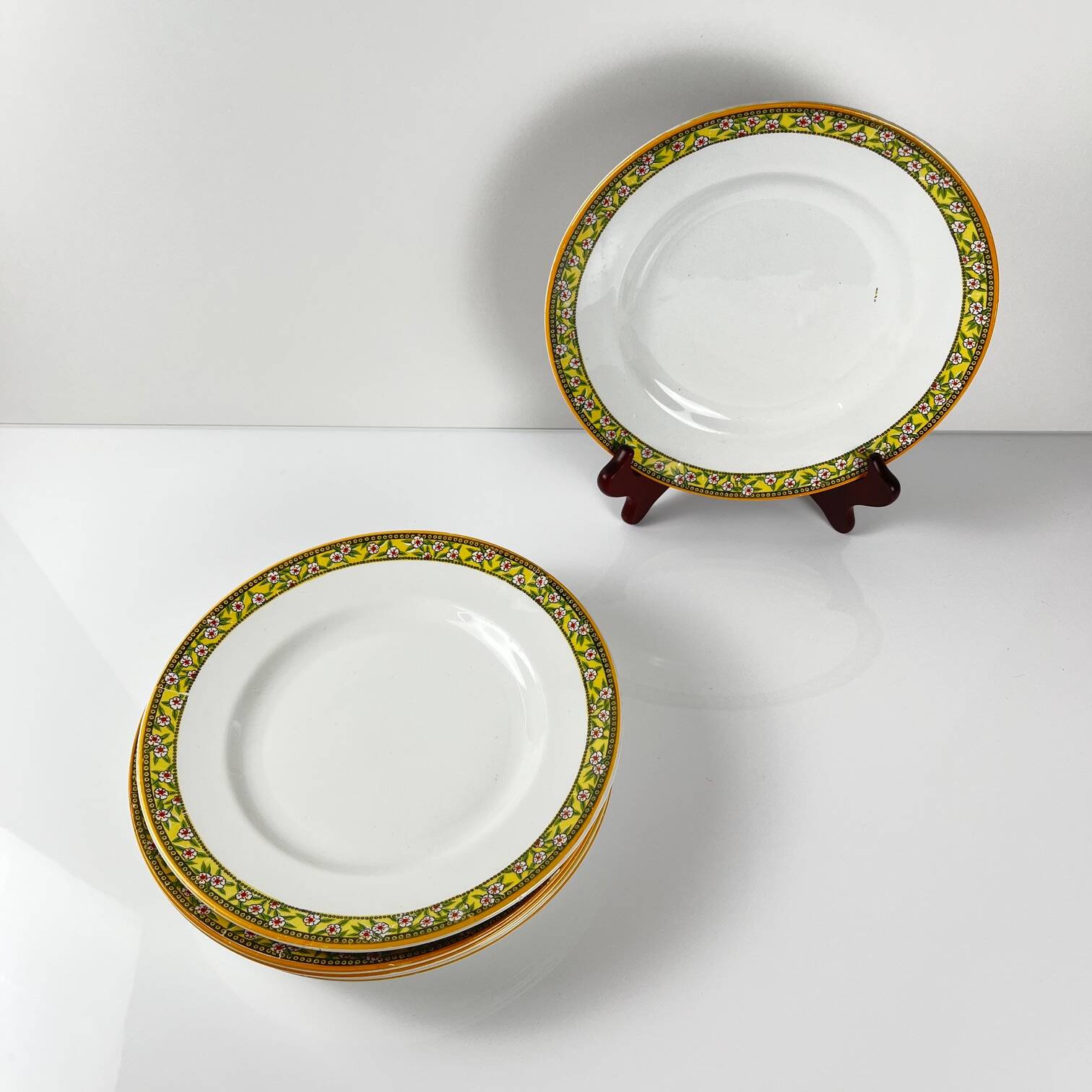 Set of 6 "Yvonne" iron earth plates, Orchies, early 20th century