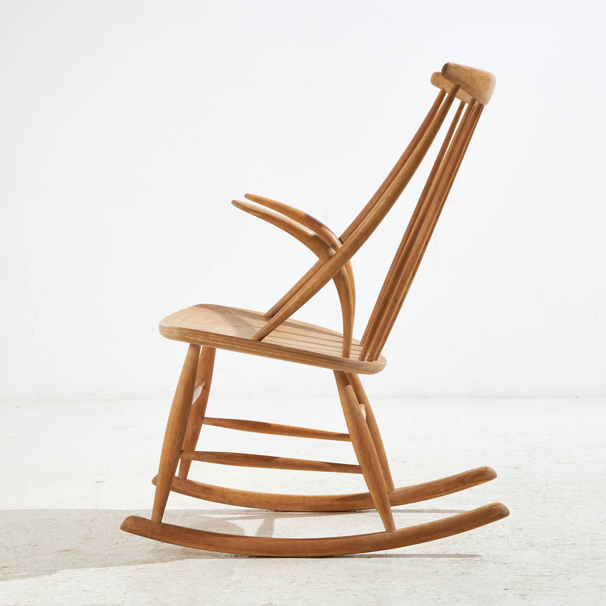 Iw3 beech rocking chair by illum wikkelsø for niels eilersen (mk10413)