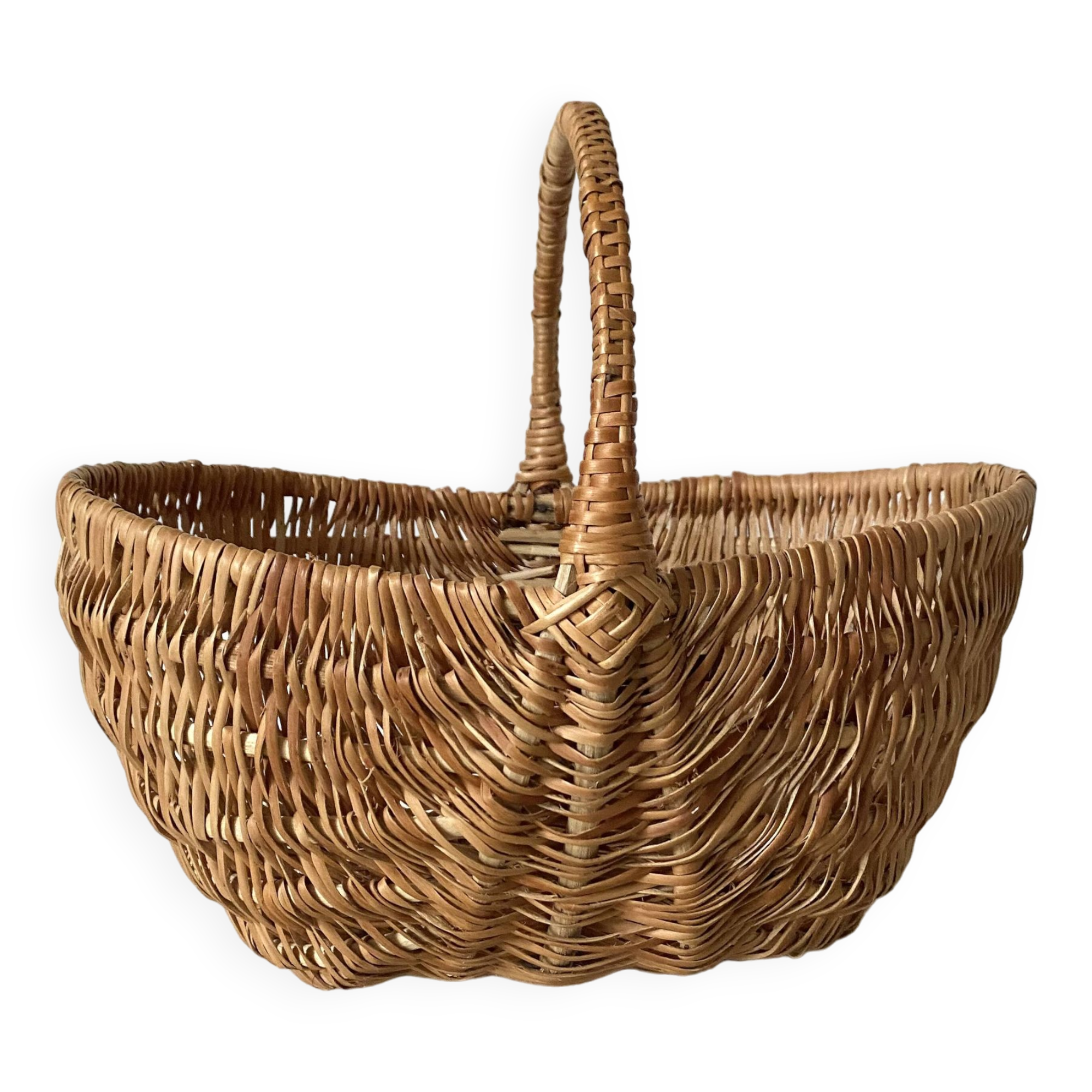 Woven wicker basket