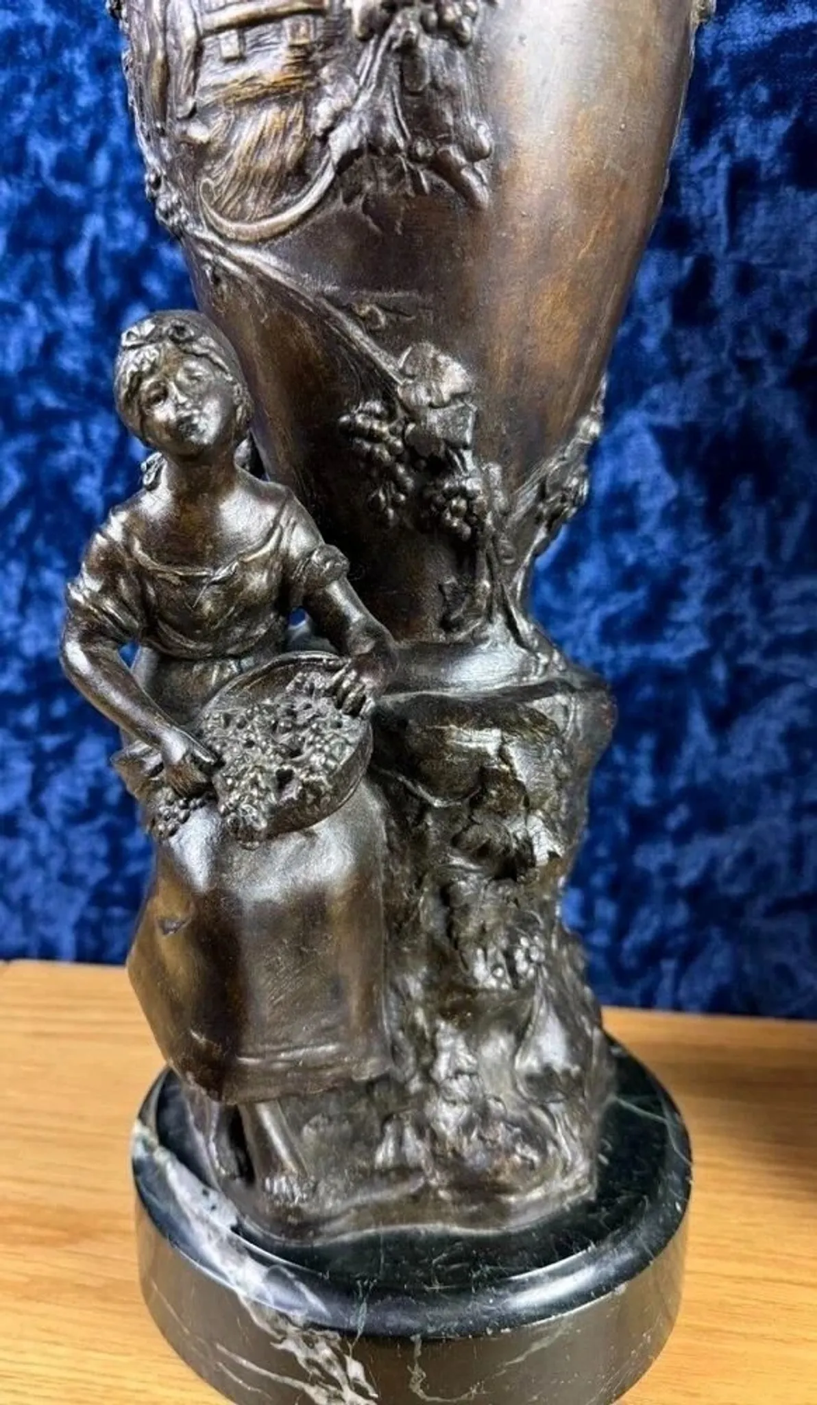 François Moreau: Large pair of vases from the Napoléon III period