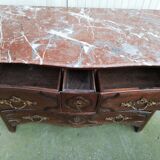 Commode galbée style Louis XVI