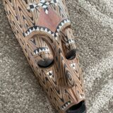Masque tribal africain décor sculpté à la main en bois
