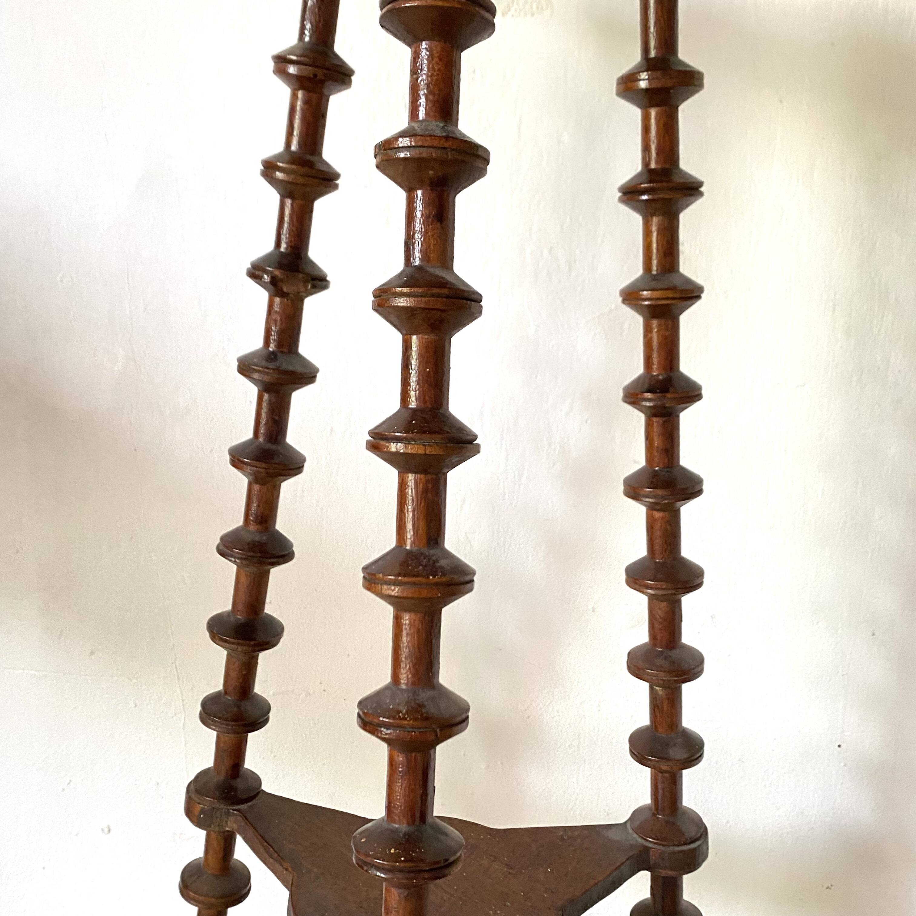Old stand for reel plant holders 1900