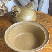 Art Ceramic stoneware dish with lid in the shape of a hen
