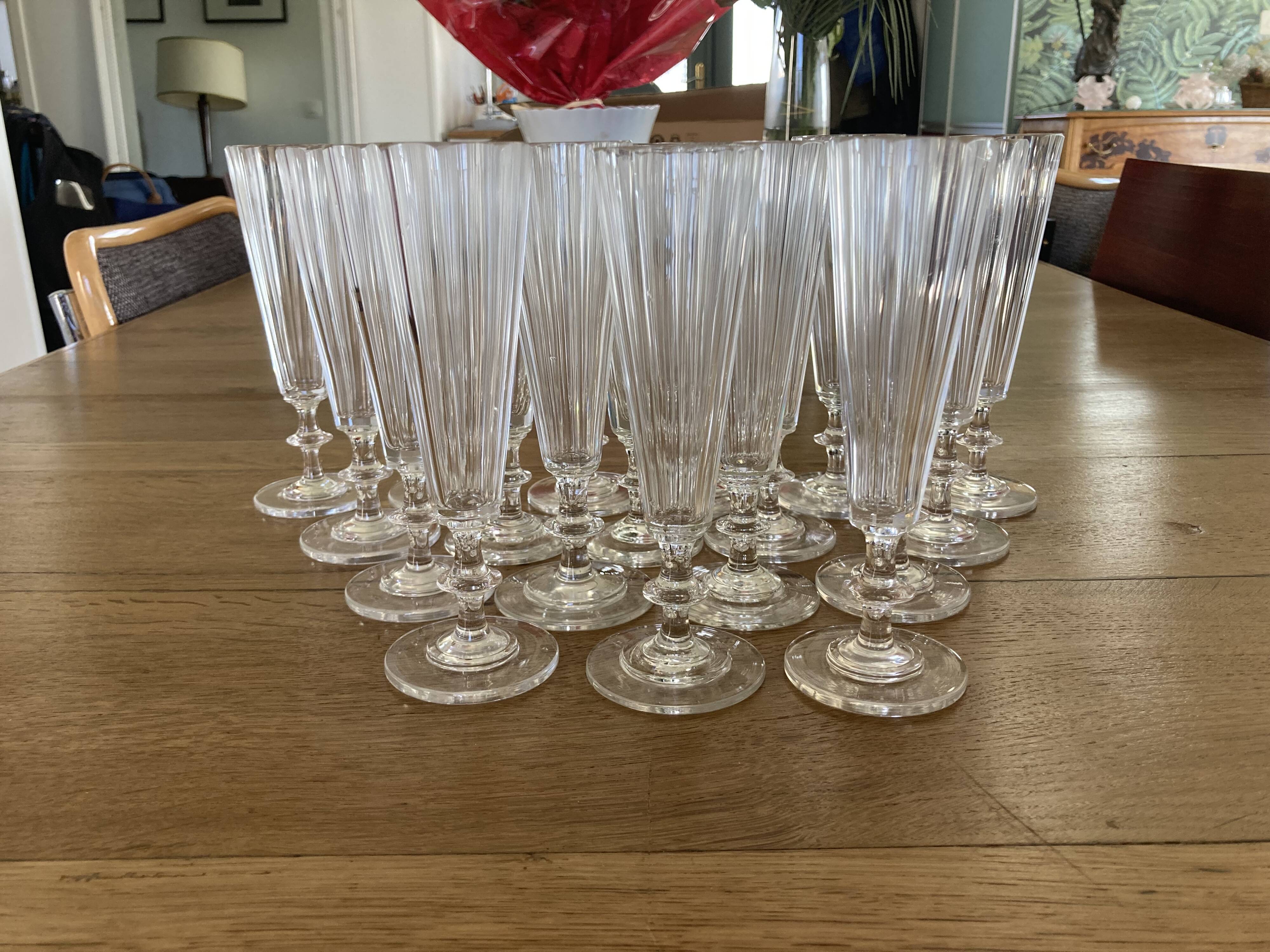 16 crystal champagne flutes