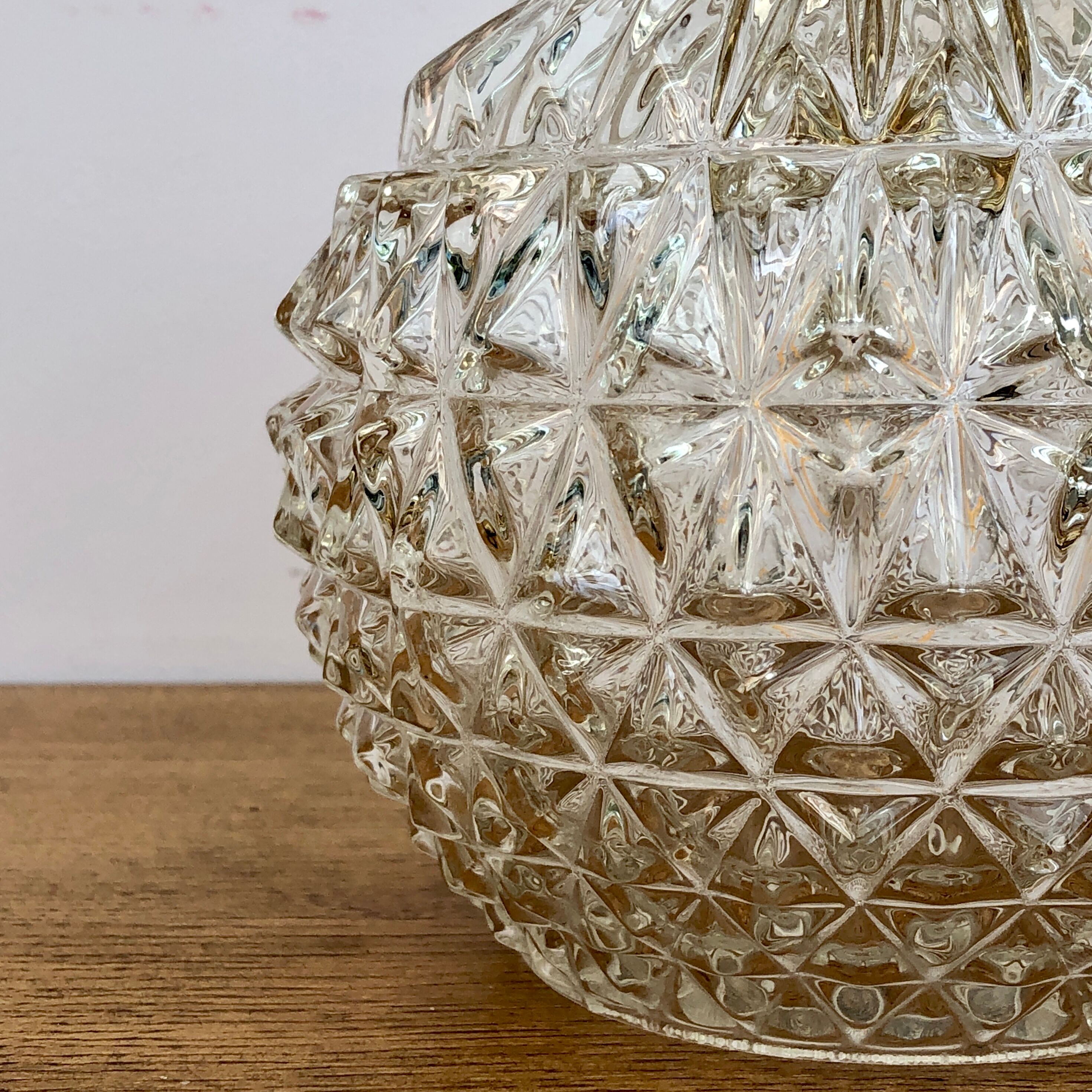 Vintage globe stroller in moulded glass