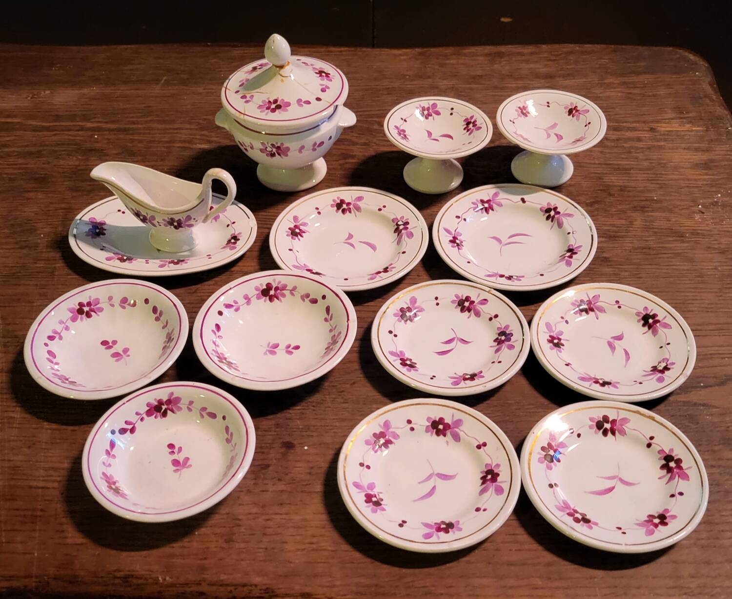 Old porcelain dinette