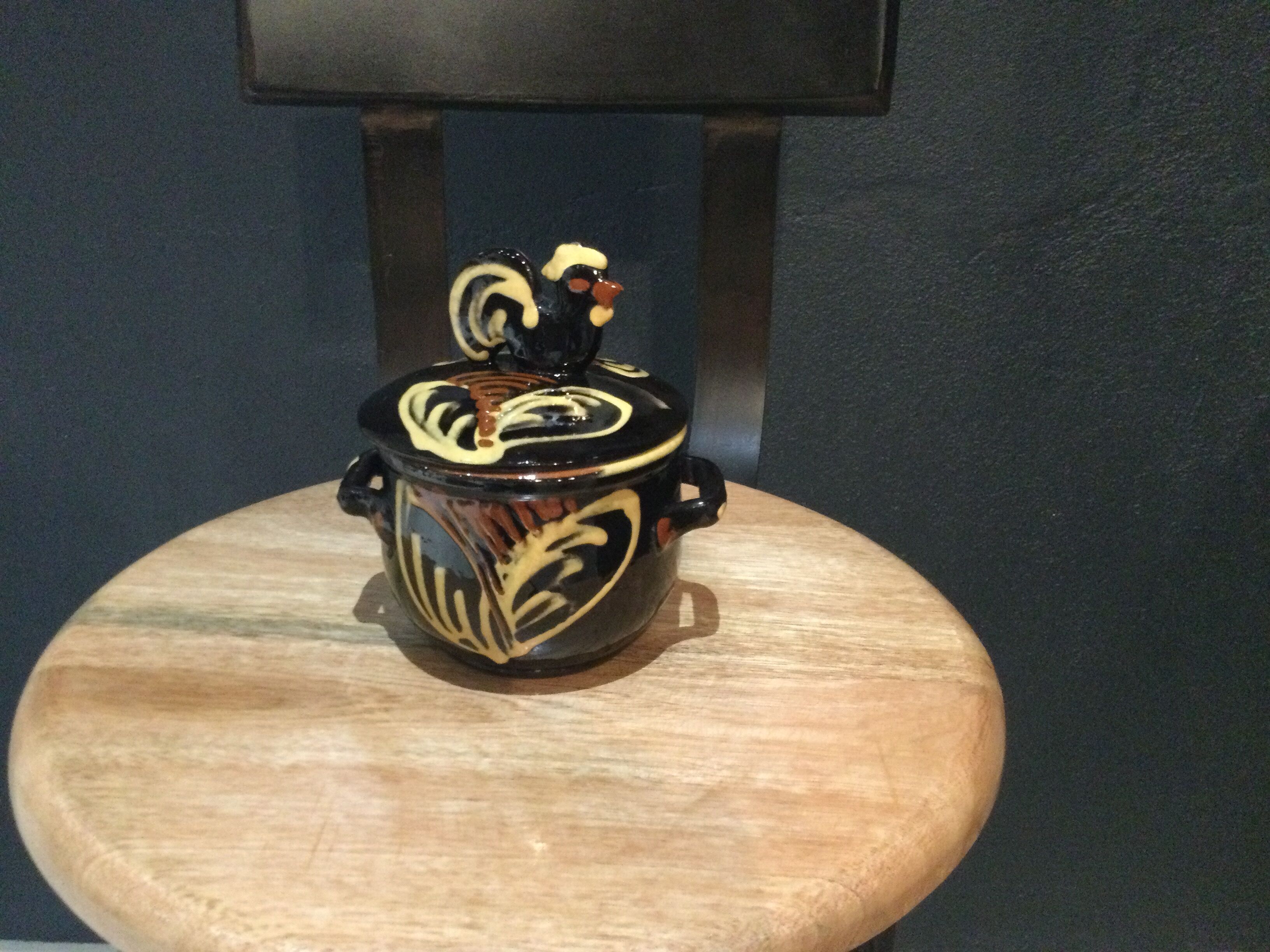 4 cups and sugar by Gabriel Pecquet