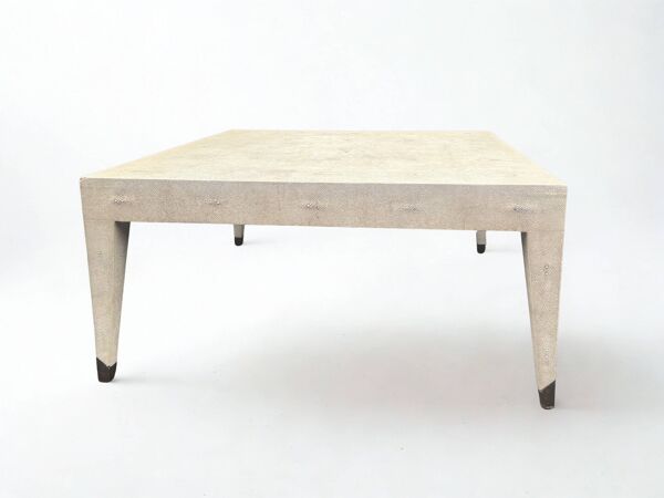 Table basse carrée style galuchat gris taupe