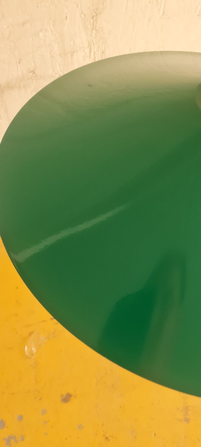 Pendant lamp in enamelled sheet metal