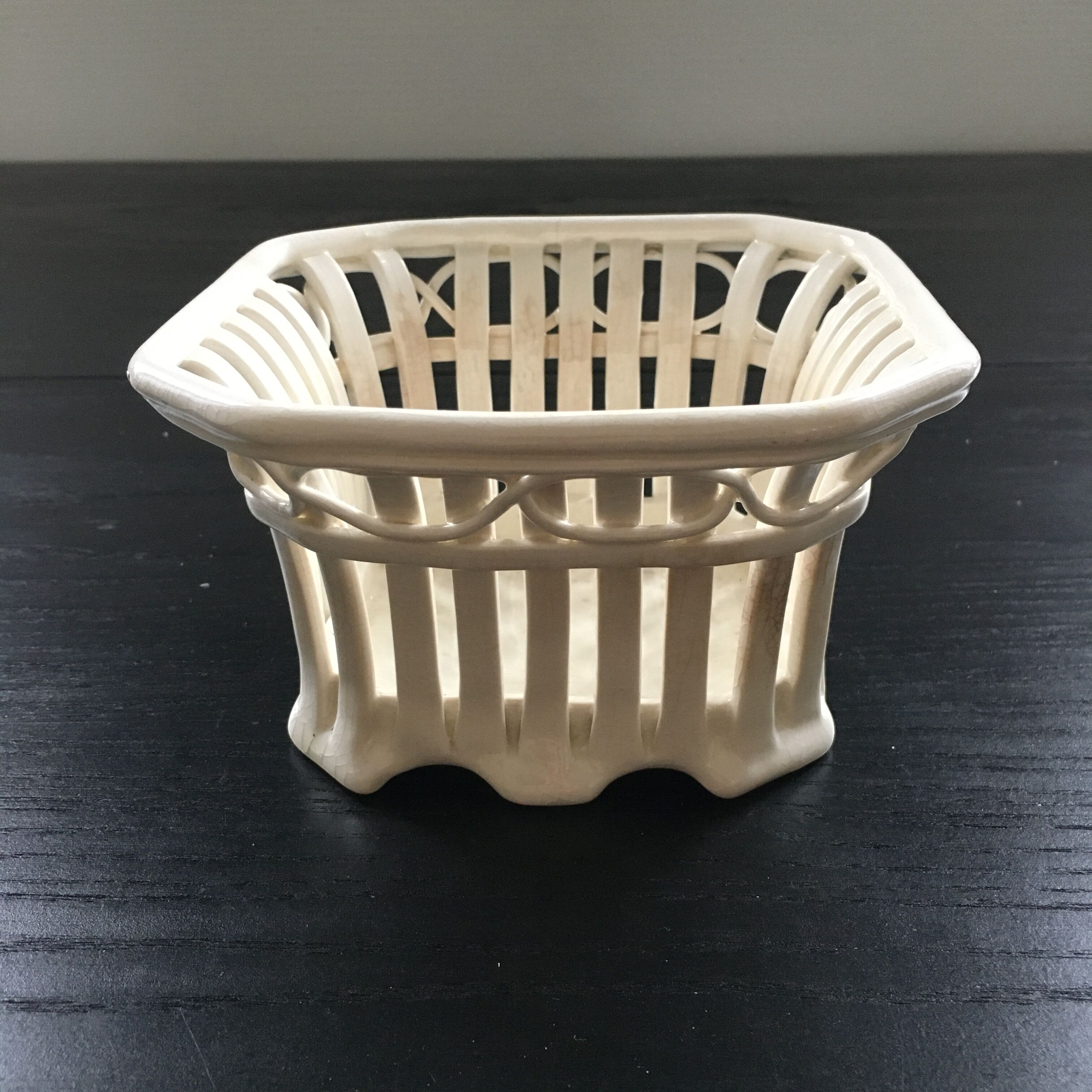 Openwork earthenware plant pot