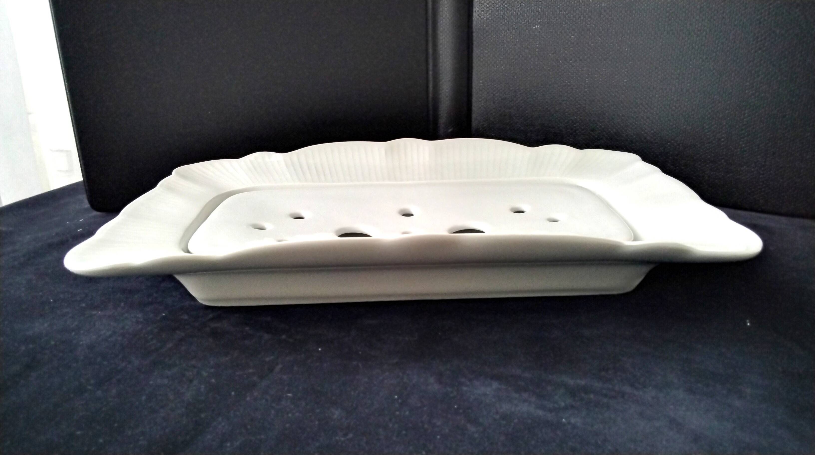 Asparagus serving dish in Pillivuyt porcelain