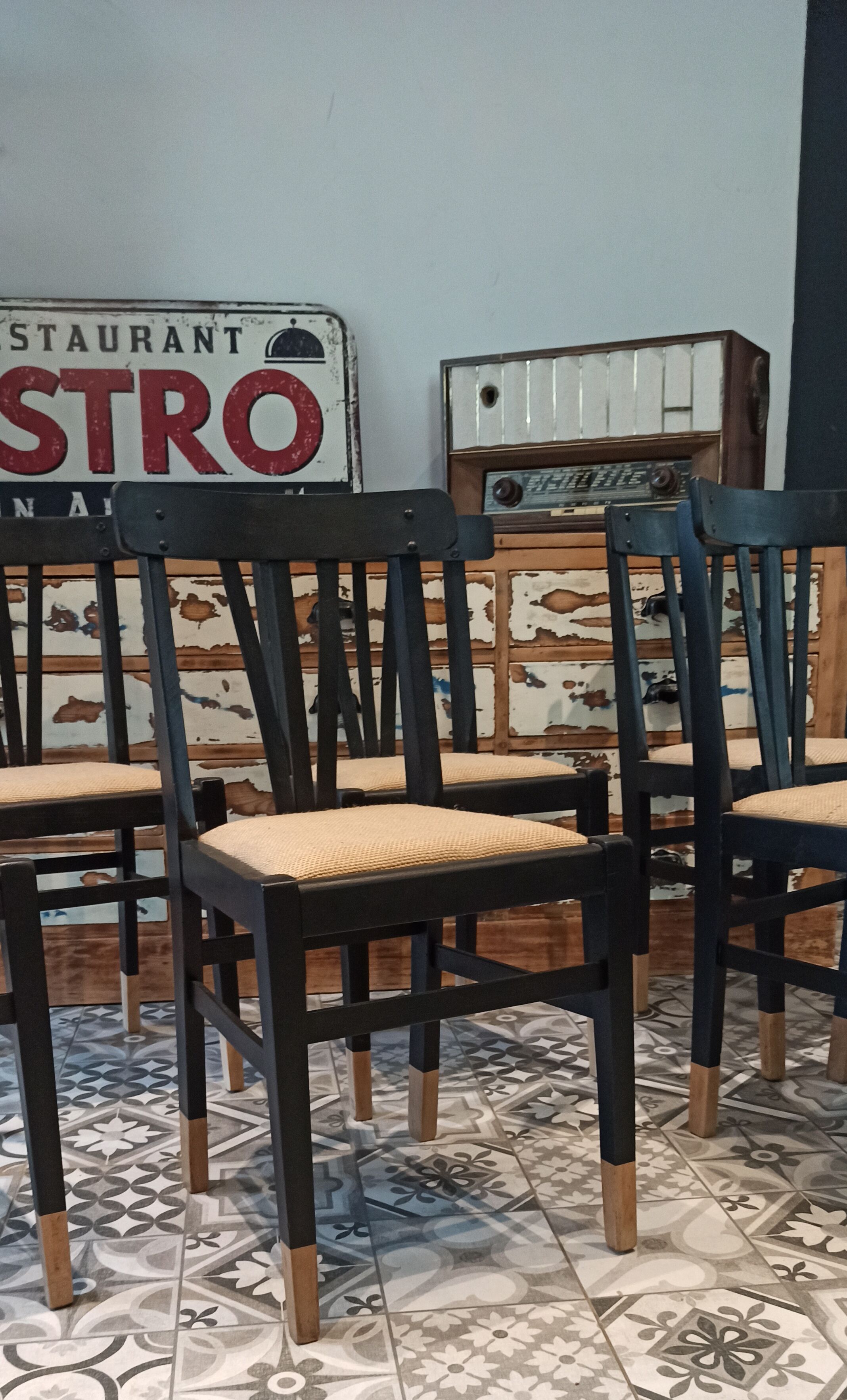 Lot de 6 chaises bistrot noir et bois
