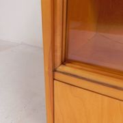 Vintage display cabinet with 2 sliding glass doors and 1 drawer, 1950s.