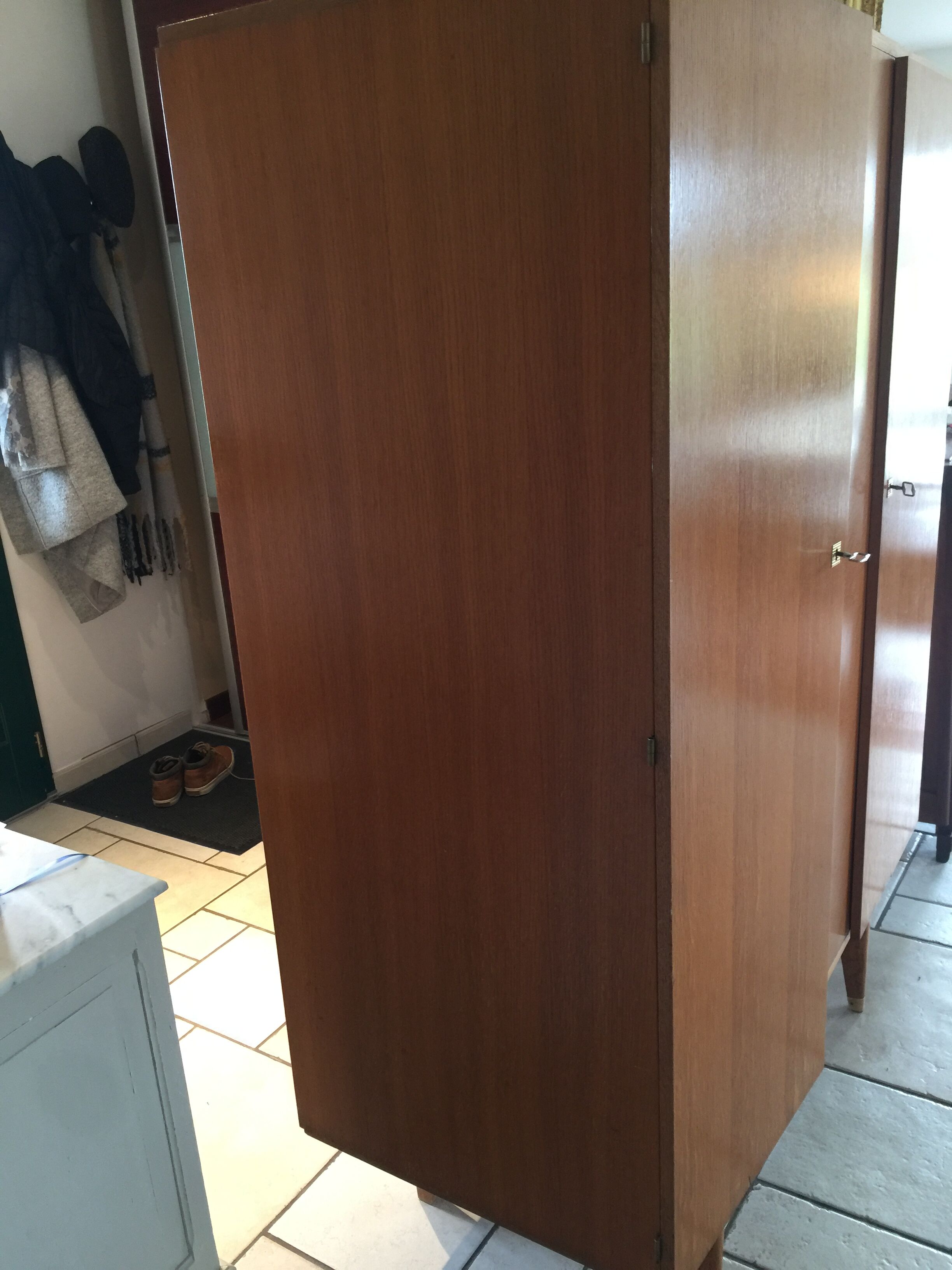 Vintage 60s cupboard