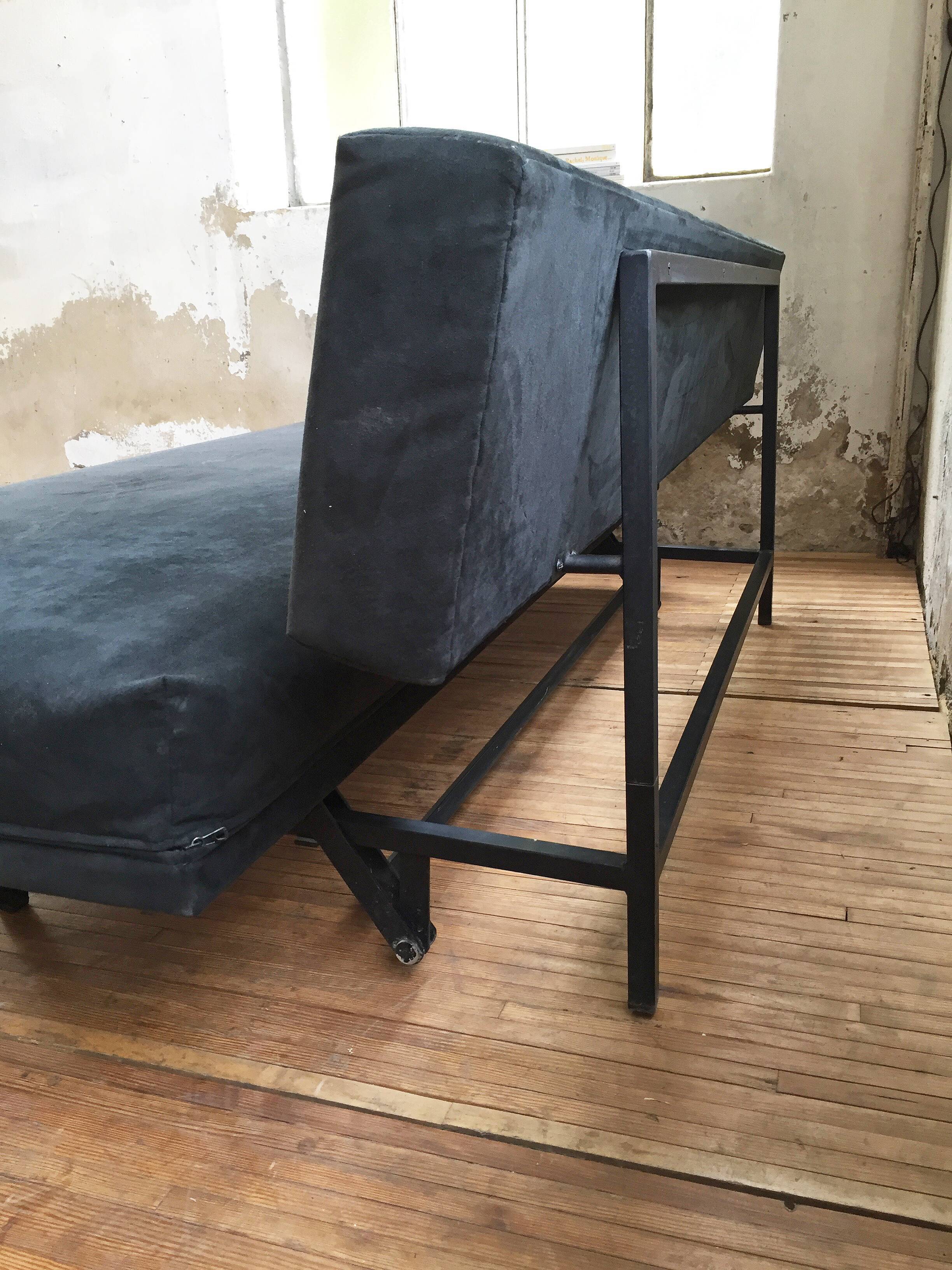 André Simard bench sofa for Airborne