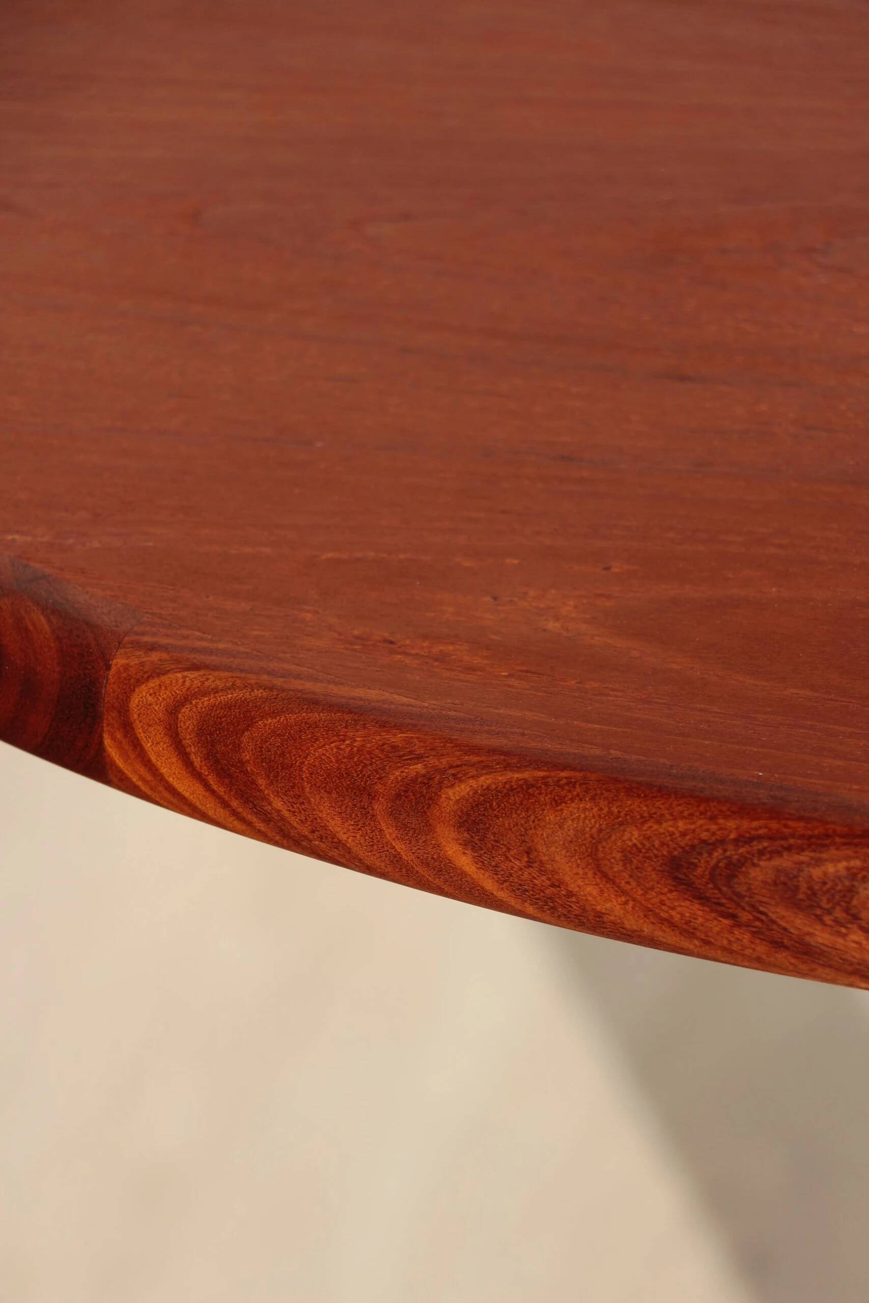 Oval dining table – 6 to 8 people – G Plan