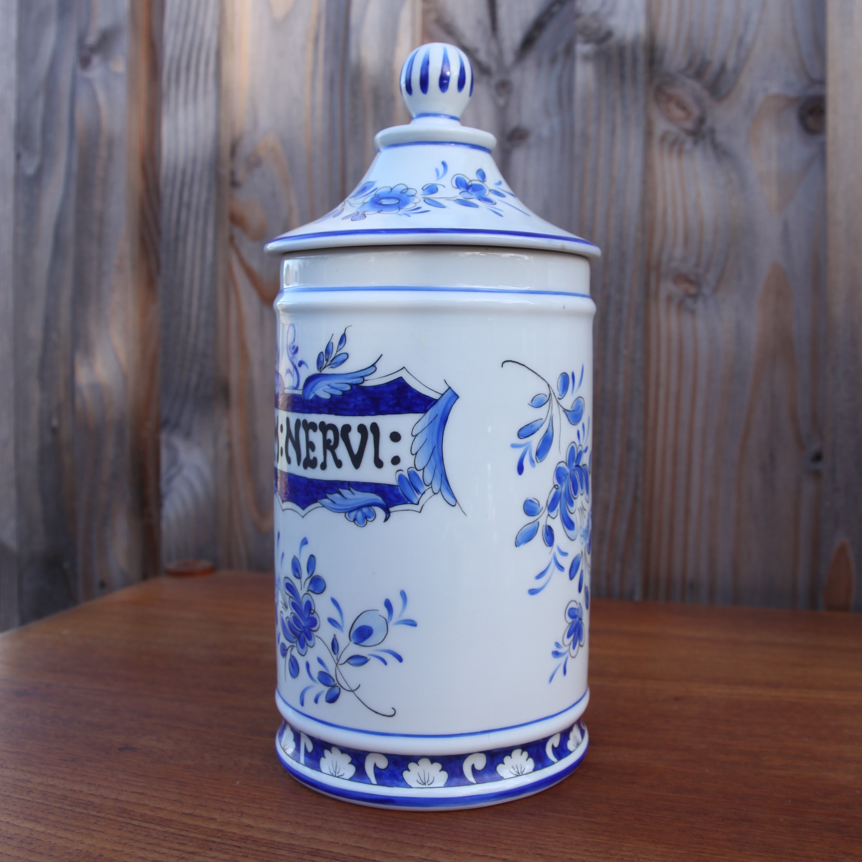 Pom Nervi porcelain pharmacy pot