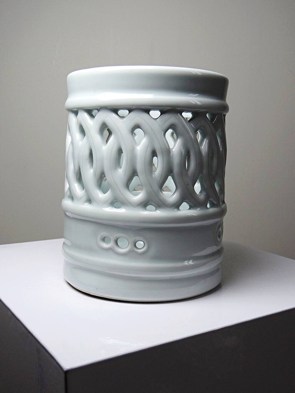 Celadon reticulated porcelain brush holder, Korea, Joseon style, 20th century.