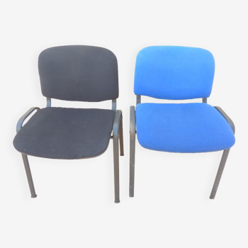 2 stackable chairs of black and blue fabrics