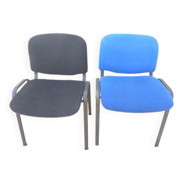 2 stackable chairs of black and blue fabrics