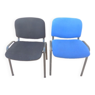 2 stackable chairs of black and blue fabrics