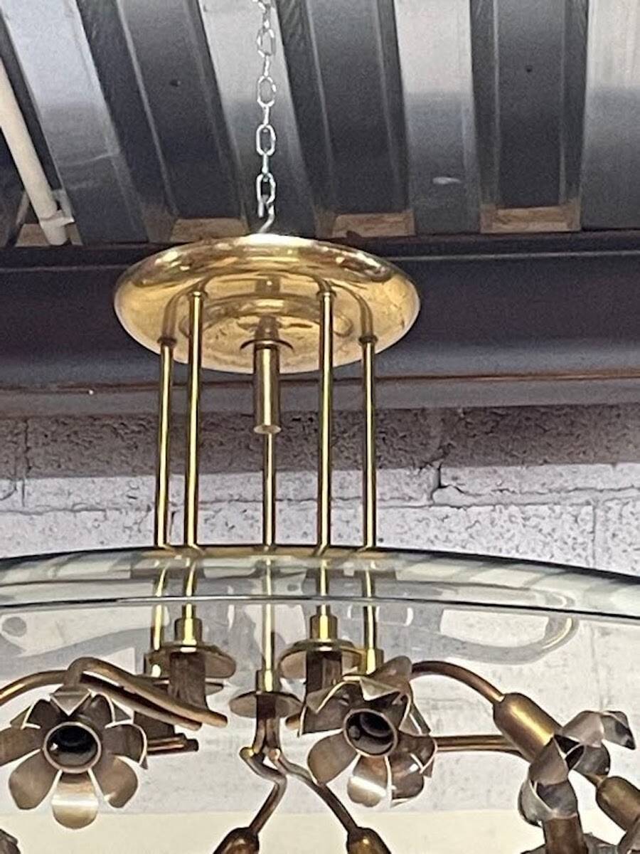 Chandelier in glass and brass attributed to Pietro Chiesa for Fontana Arte, 1940s.