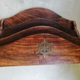 Trieur carries old mail in rosewood from India