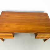 Bureau autoportant en teck avec porte et tiroirs, années 1970